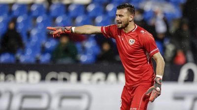 Entrevista a Dimitrievski, el héroe del Rayo