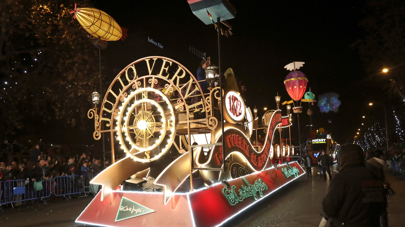 La Estrella ilumina y da calor a la Cabalgata de Reyes de Madrid