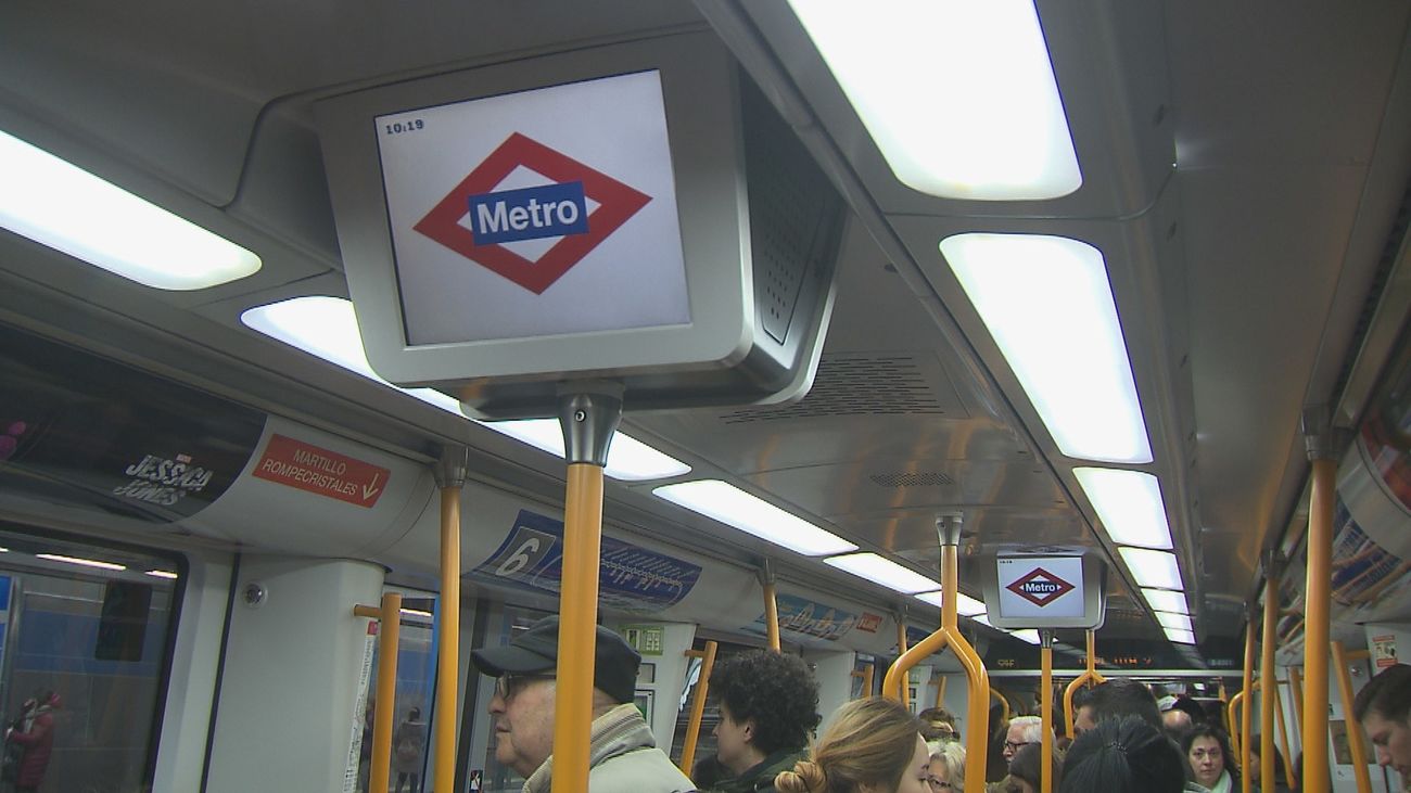Metro refuerza nueve líneas por la Cabalgata de los Reyes Magos