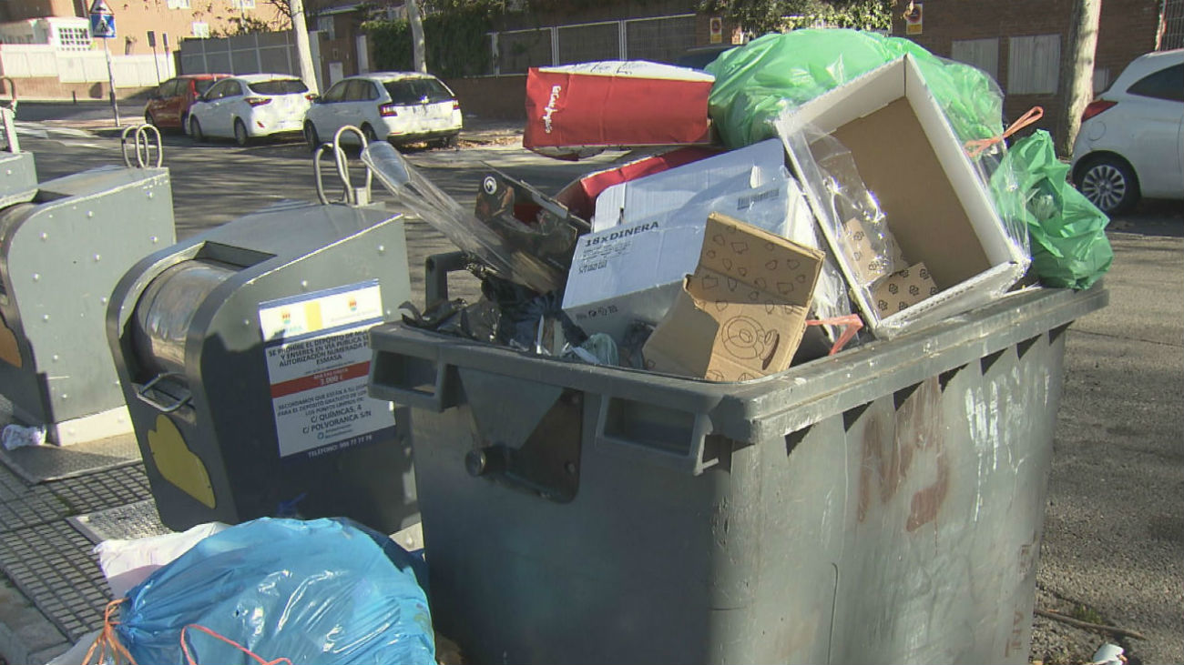 Denuncia vecinal en las redes sociales por la suciedad en Alcorcón