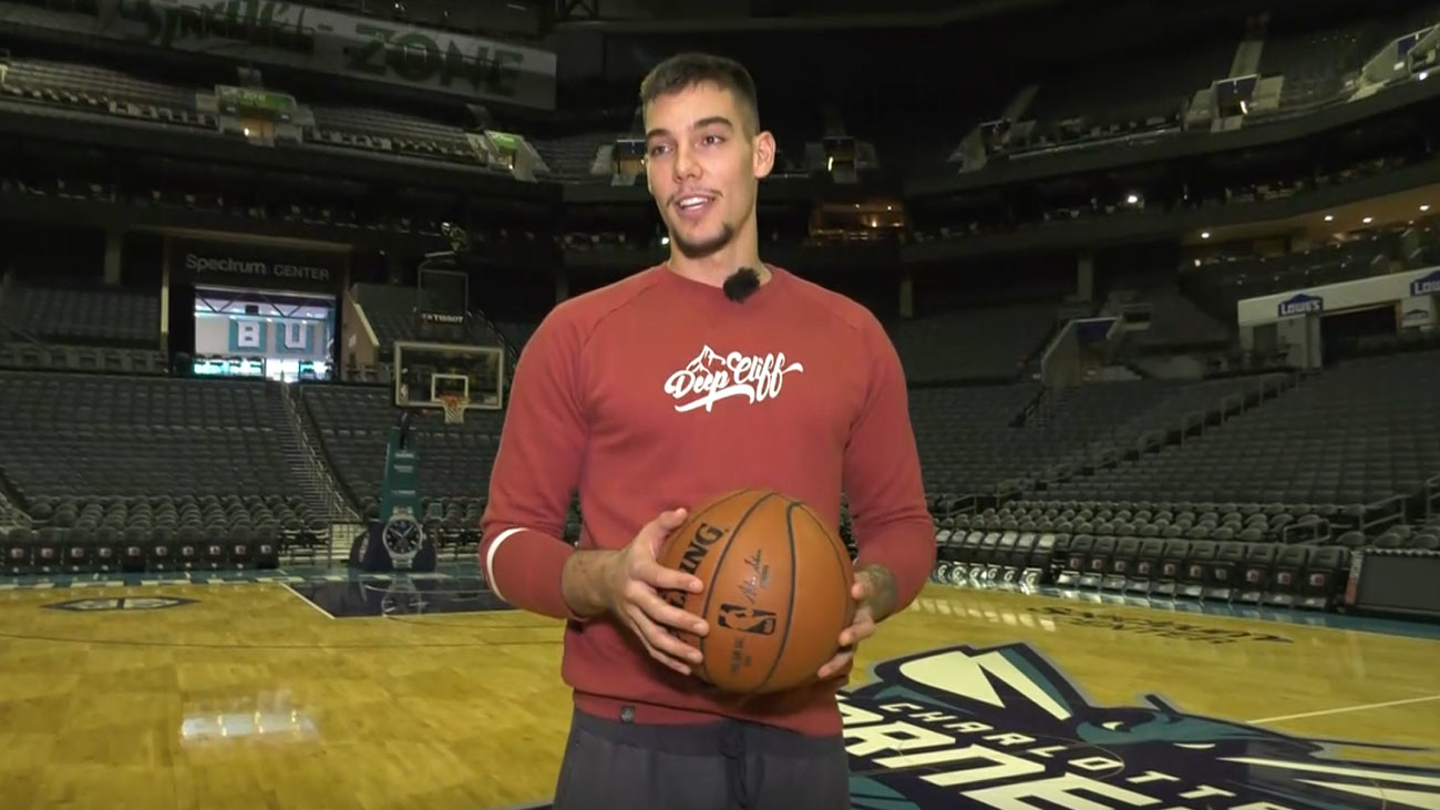 Visitamos el estadio de los Hornets con Willy Hernangómez