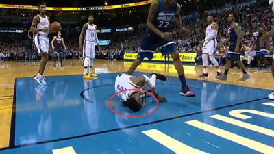 Brutal golpe de Nerlens Noel