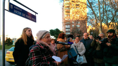 Inaugurada la glorieta del doctor Luis Montes en el barrio de Valdezarza