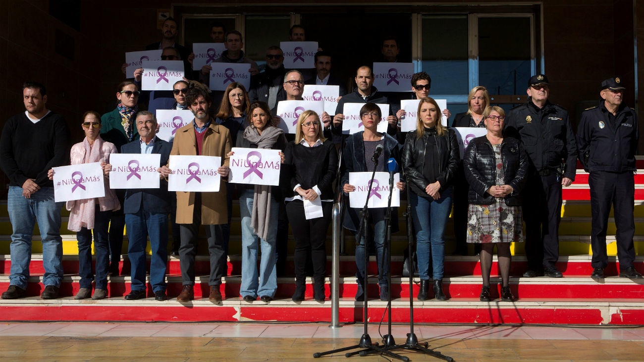 Concentración en Fuengirola por el asesinato machista
