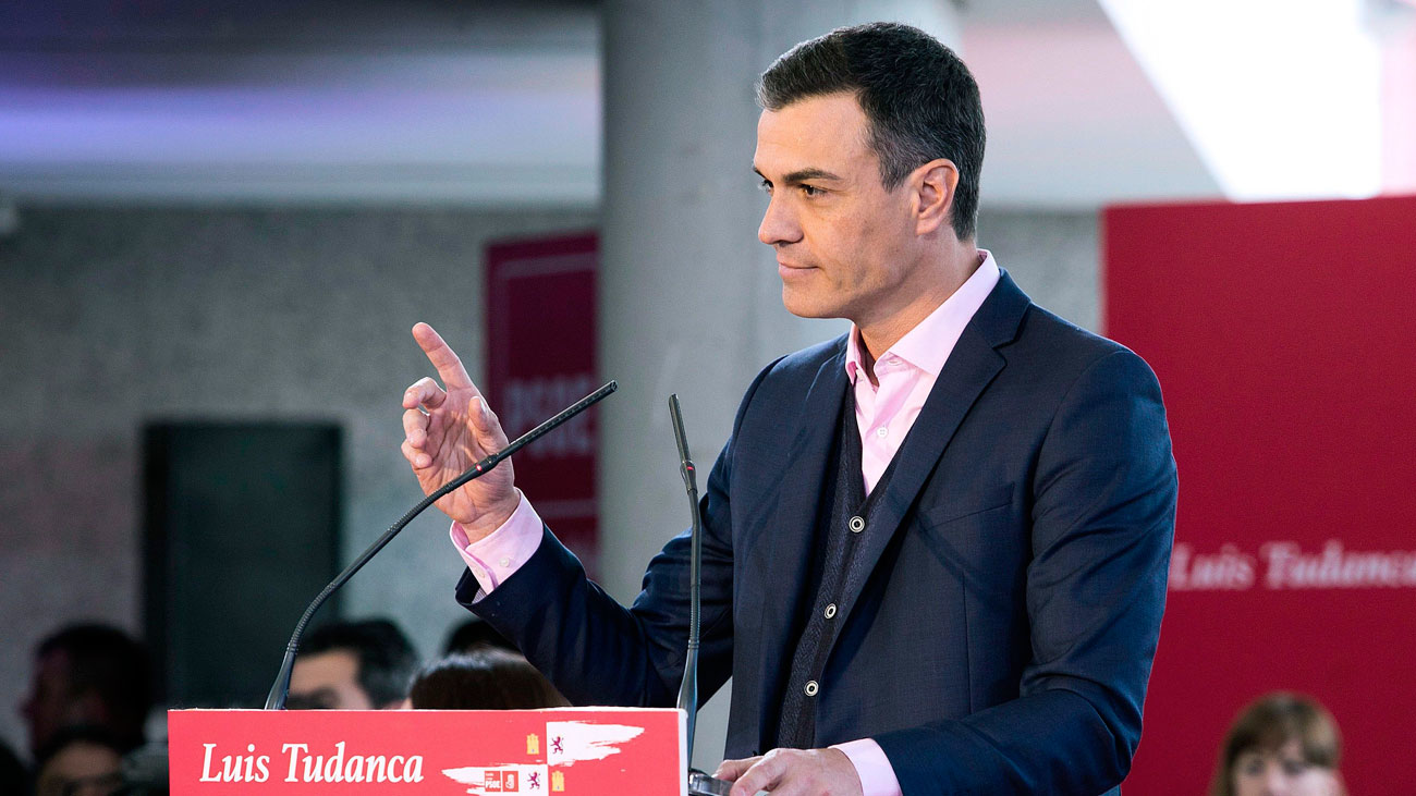 Sánchez llama a la movilización para contener a las derechas
