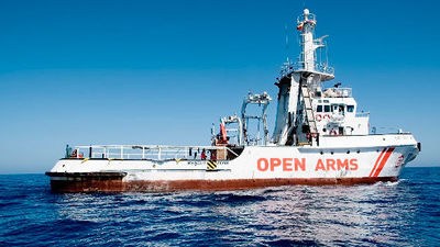 El Gobierno impide a Open Arms salir del puerto de Barcelona para rescatar a migrantes