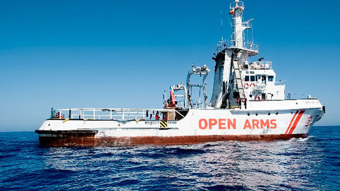 El Gobierno impide a Open Arms salir del puerto de Barcelona para rescatar a migrantes