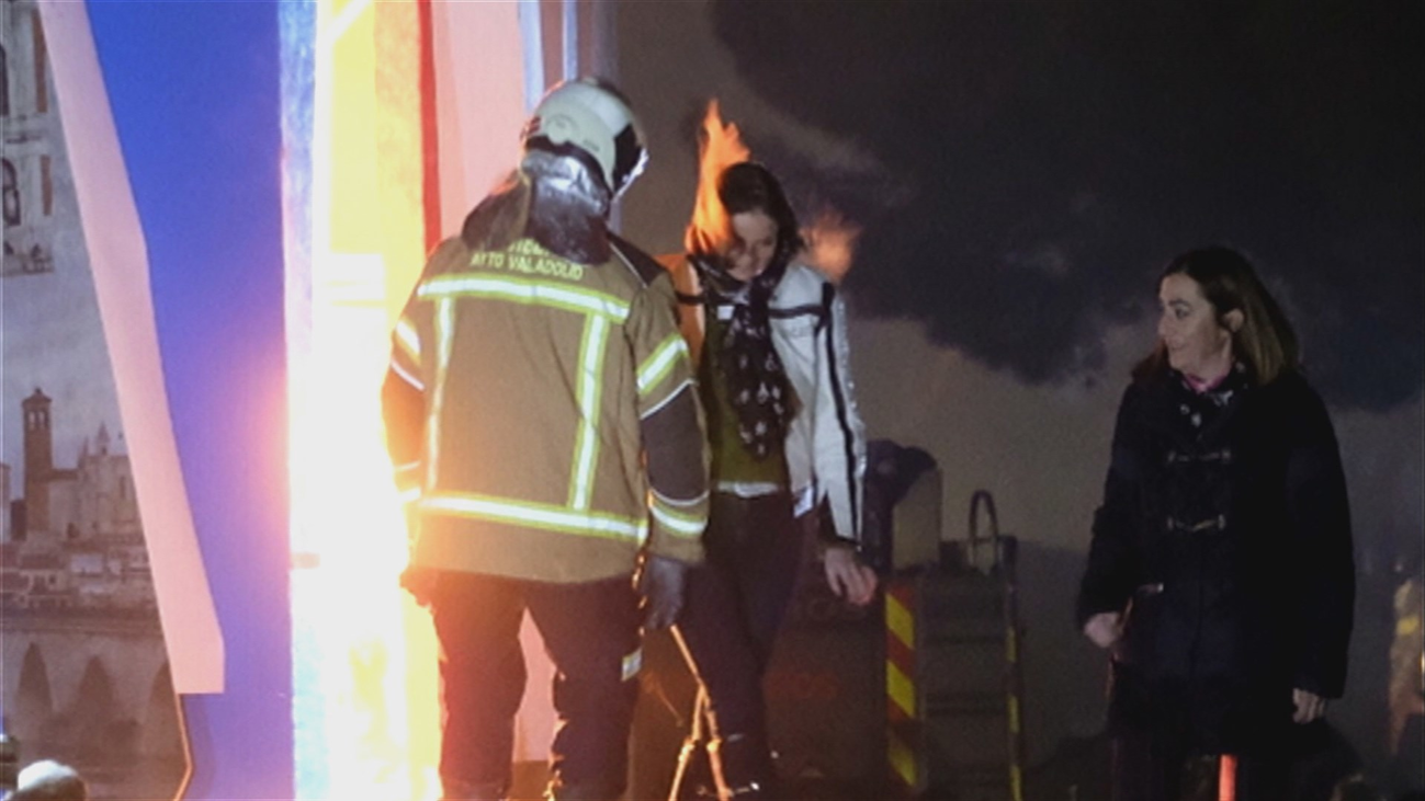 Susto para la ministra Reyes Maroto en el encendido de una falla