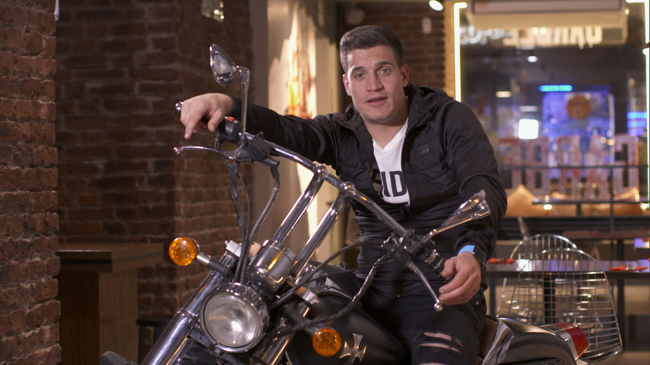 El chef Miguel Cobo presenta 'La cuenta por favor' en Telemadrid.