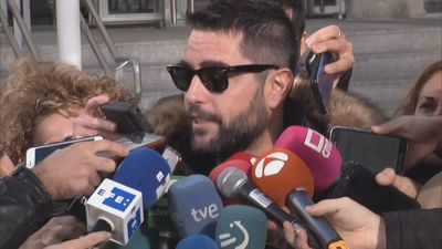 La Fiscalía pide archivar la causa contra Dani Mateo por sonarse la nariz con la bandera