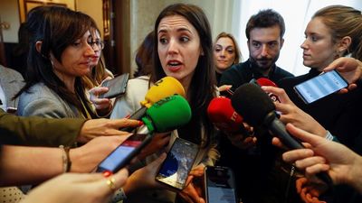 Montero pide por carta a las CC.AA el cierre de los prostíbulos por el coronavirus