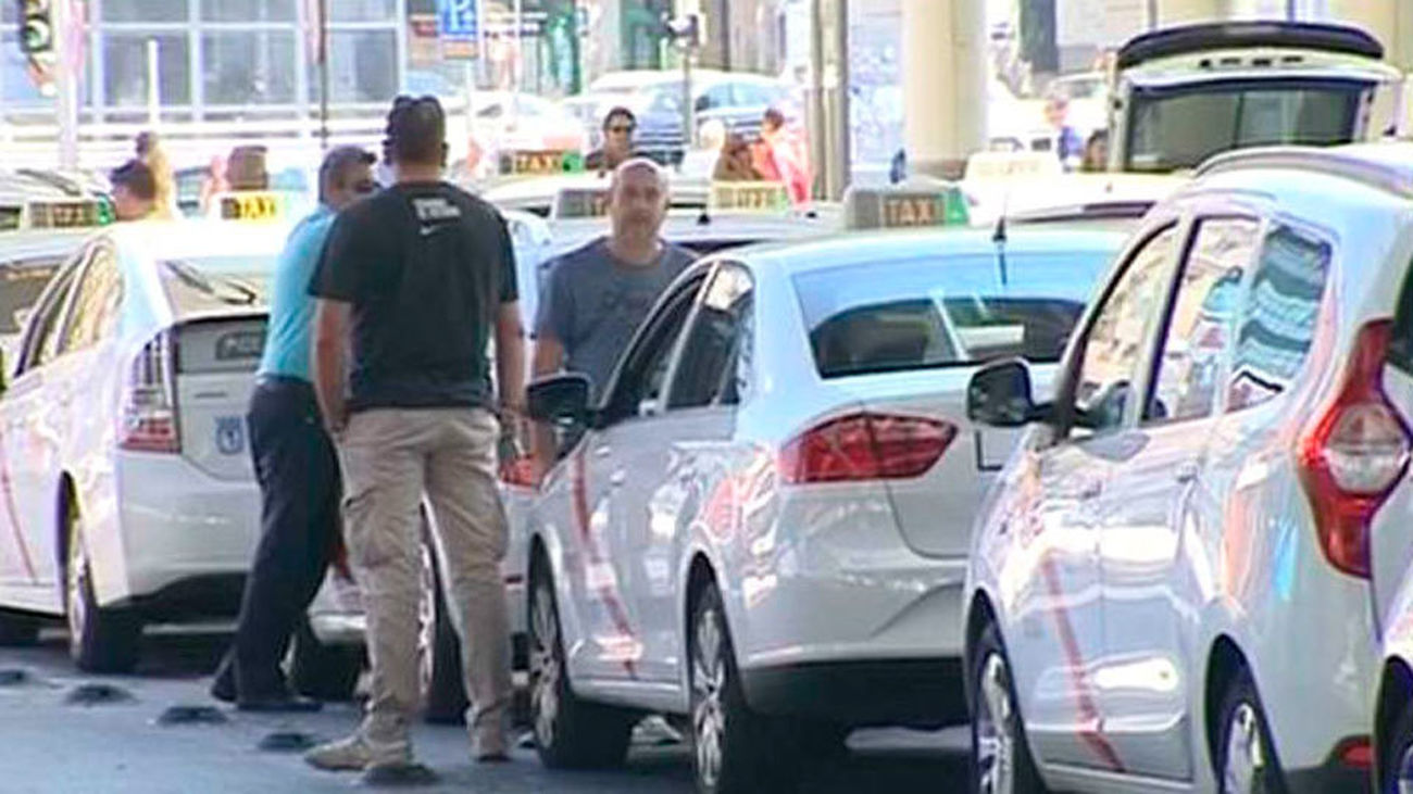 Los taxistas de Madrid confirman la huelga indefinida a partir del lunes