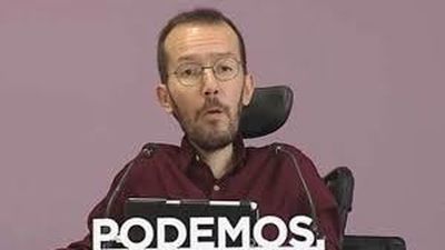 Echenique cree que Errejón debe dimitir, pero dice que "de algo tiene que vivir"