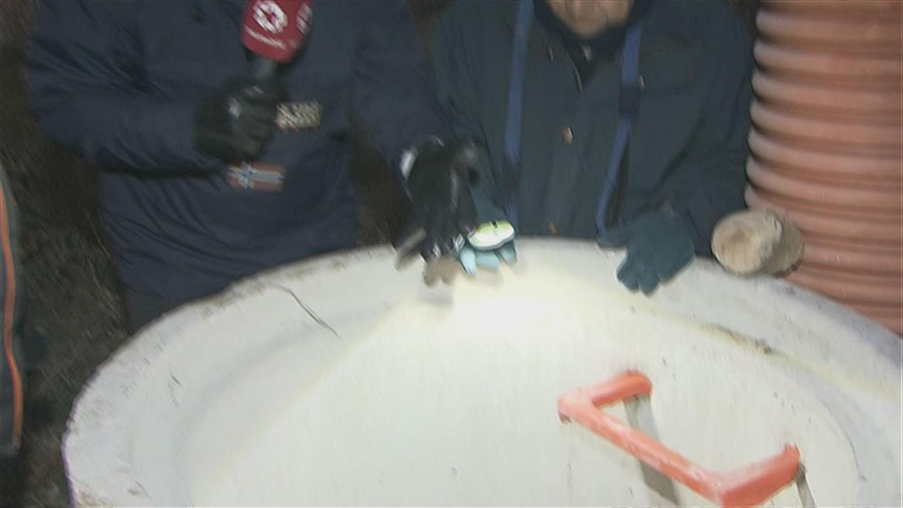 Los vecinos de Canillejas denuncian tres pozos sin tapar en un descampado