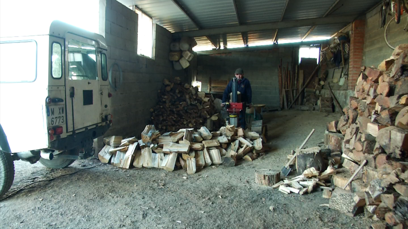 Repartiendo leña, a toda mecha