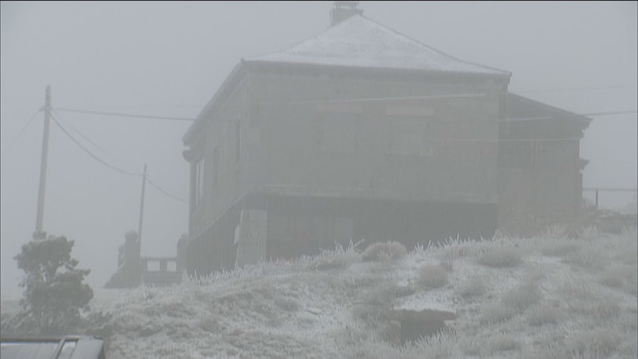 La nieve regresa a la sierra de Madrid