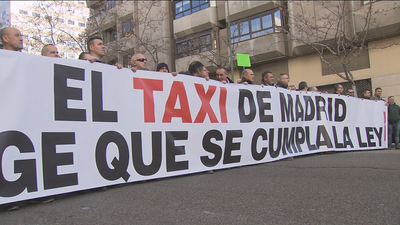 Los taxistas madrileños inician este lunes una huelga indefinida