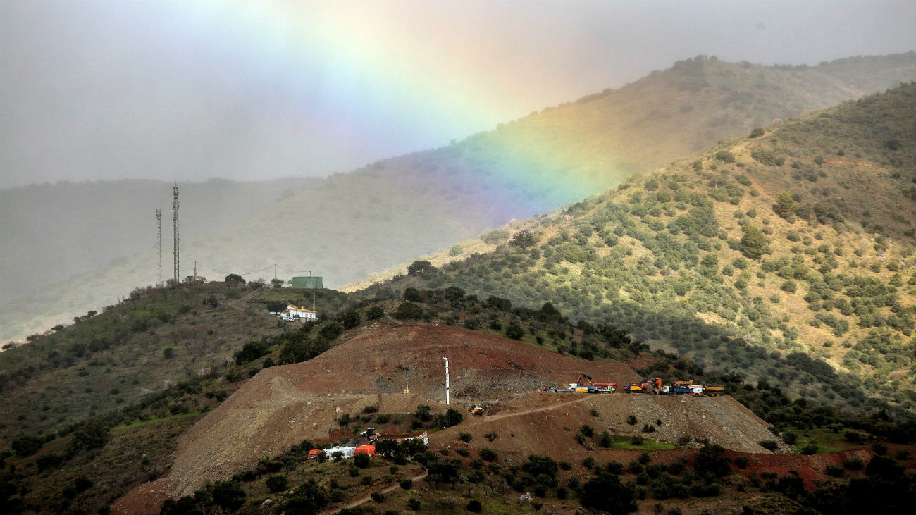 El túnel vertical para llegar a Julen, previsto que acabe en las próximas horas