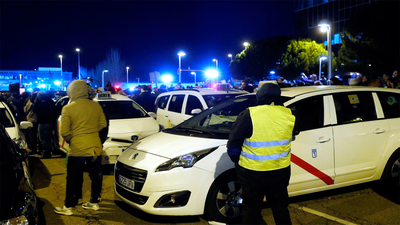 Taxistas y Comunidad siguen sin acuerdo con la precontratación de los VTC