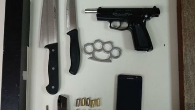 Detenido en Madrid un joven de una banda latina con una pistola y cuchillos