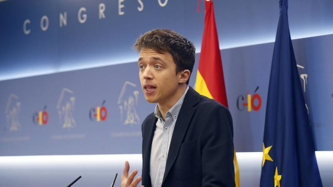 Íñigo Errejón, durante la  rueda de prensa en la que anunció ayer al grupo de Unidos Podemos en el Congreso que abandona el escaño