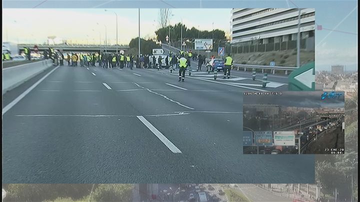 La huelga de los taxistas de Madrid en imágenes