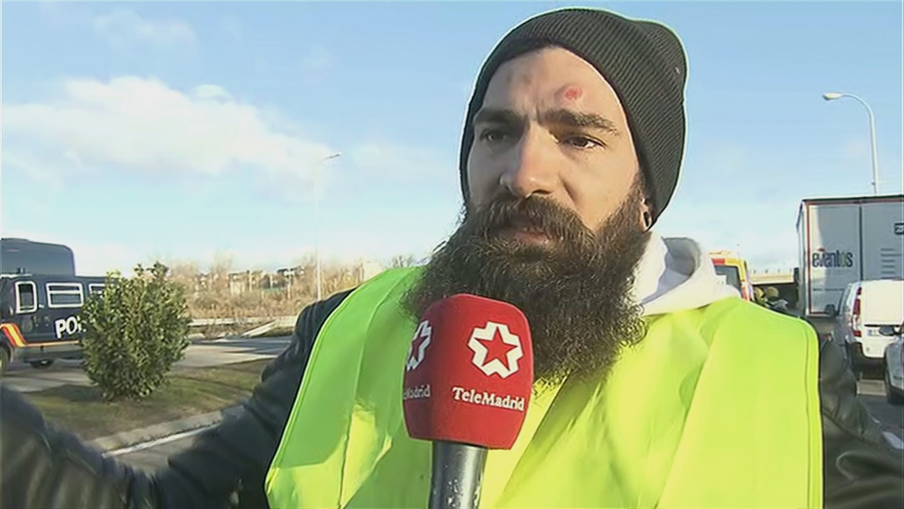 Un taxista herido: "Nos tratan como si fuéramos animales"