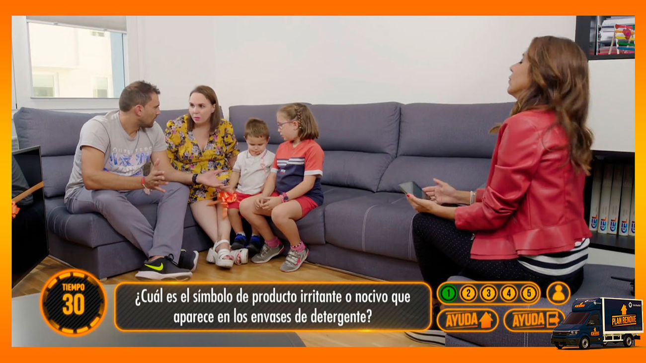 ¿Cuál es el símbolo de irritante o nocivo que aparece en el detergente?