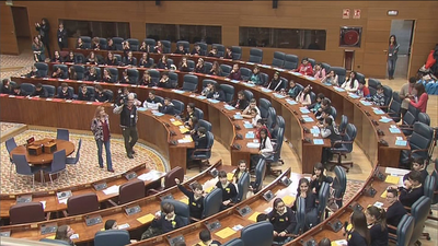 Diputados por un día: 129 escolares debaten sobre la igualdad en la Asamblea de Madrid