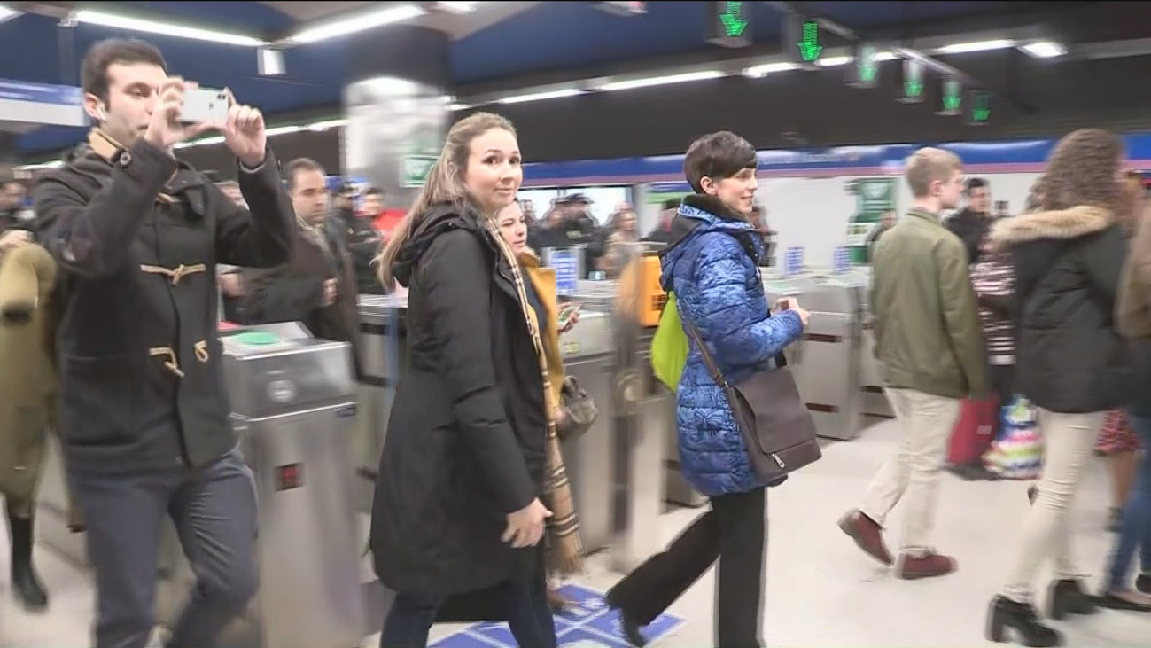 Indignación de los trabajadores y vecinos del Campo de las Naciones con la huelga de taxis