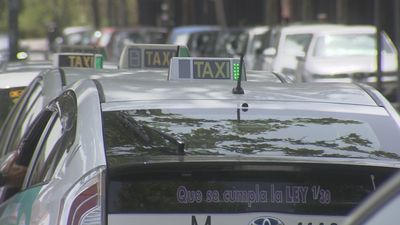 Una manifestación de taxistas obliga a cortar parte del Paseo de la Castellana