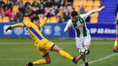 2-1. El Alcorcón vuelve a sonreír ante el Córdoba