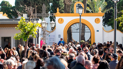 Último adiós a Julen en un entierro multitudinario