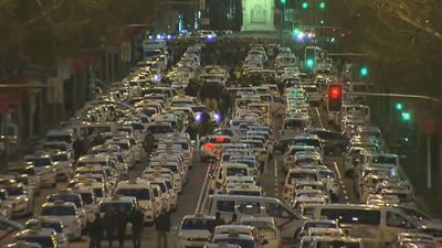 Los taxistas toman la Castellana para "petar" Madrid