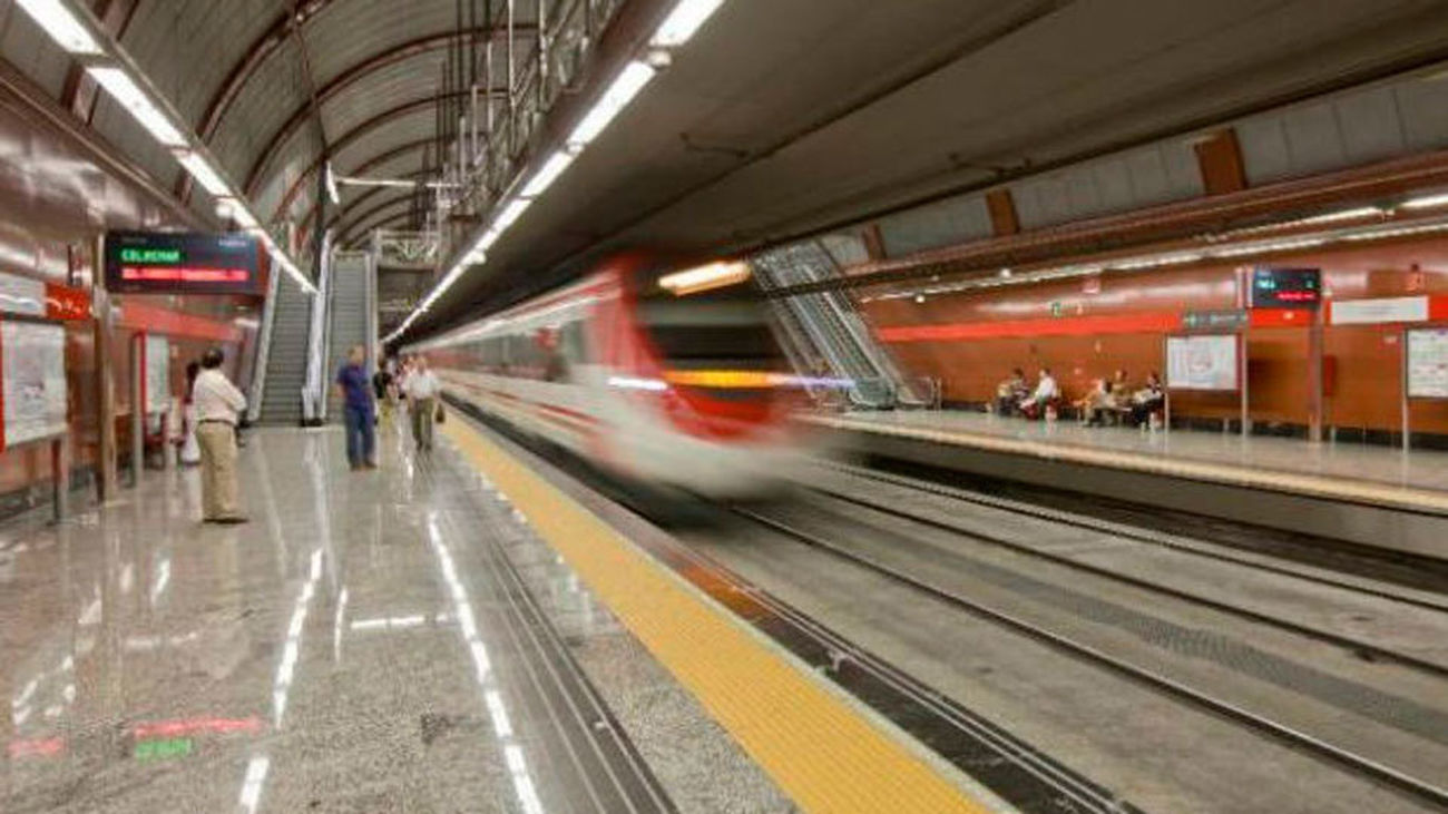 Metro dice que el cierre de la Línea 2 entre Sol y Retiro durará semanas y pone un bus gratuito