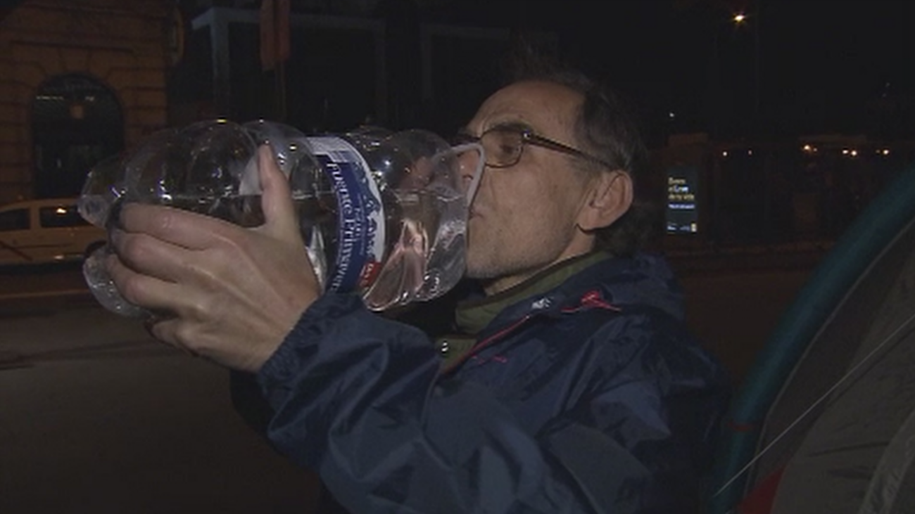 Cuarta jornada de huelga de hambre de nueve taxistas en Madrid