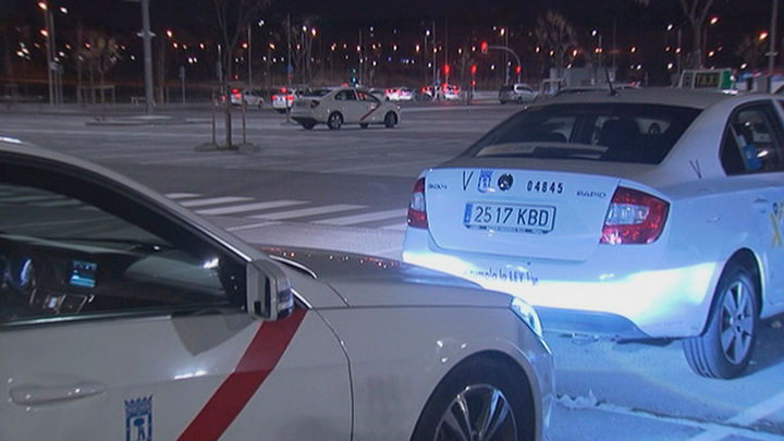 Los taxistas iniciarán sus movilizaciones en Madrid frente a sede de UGT