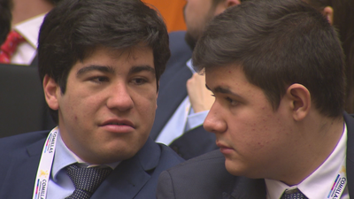 Más de 200 estudiantes simulan ser diputados en el Congreso