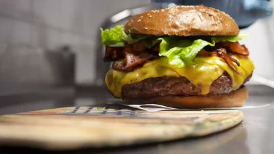 La Cuenta, por favor busca la mejor hamburguesa de Madrid