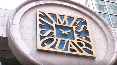 Un paseo de lujo por el Times Square hongkonés