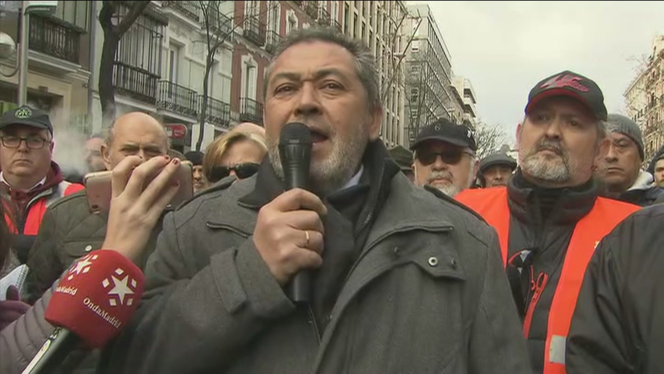 Los taxistas madrileños preparan una propuesta para reabrir la negociación