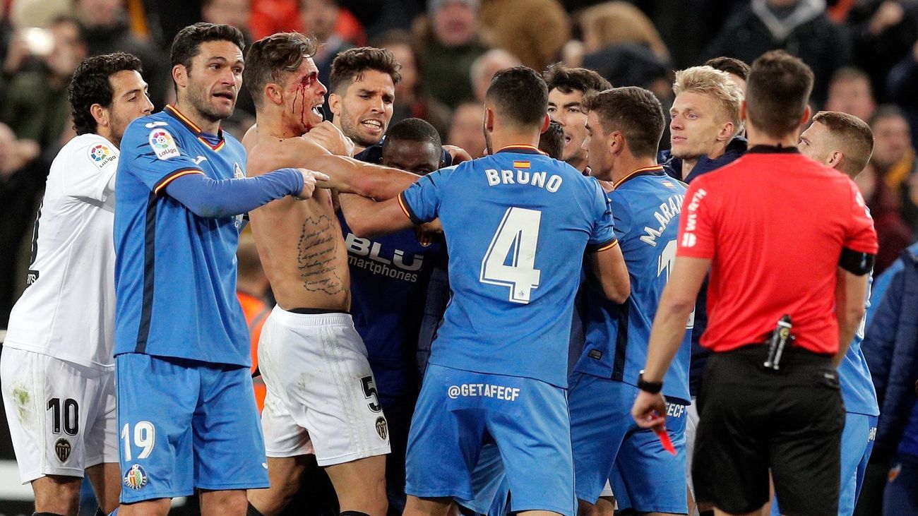 3-1. El Getafe dice adiós a la Copa en un final loco y bronco