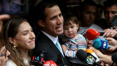 Guaidó dice que los policías fueron a su casa para interrogar a su esposa