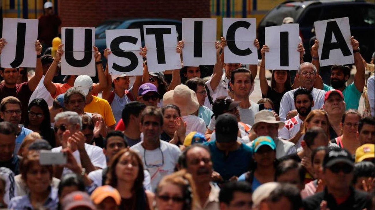 El régimen de Maduro detiene en Caracas a tres periodistas de la Agencia EFE