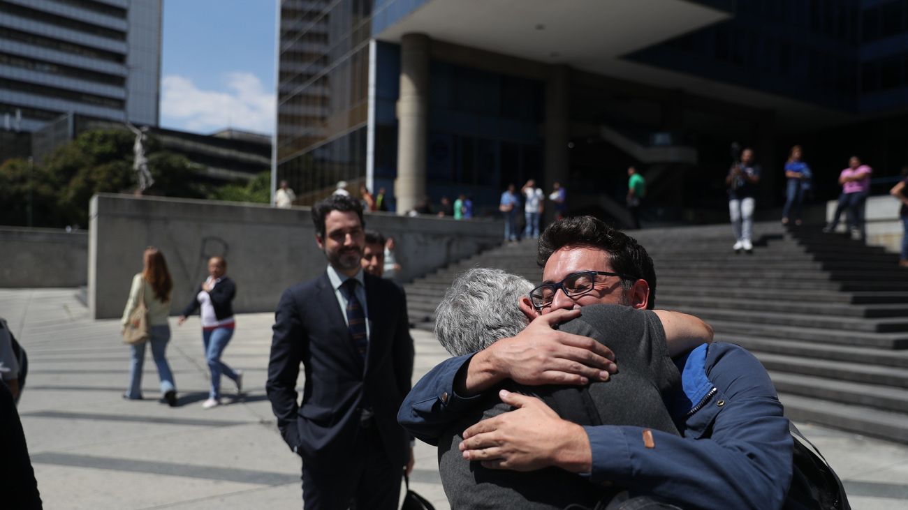 Venezuela libera a reporteros de EFE / EFE