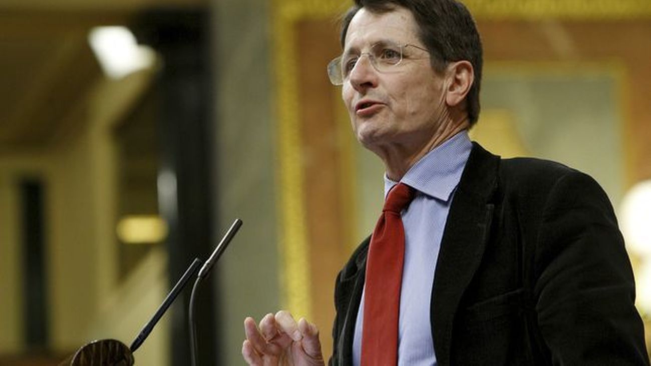 De la Rocha critica la designación de Pepu Hernández y competirá en las primarias del PSOE-M