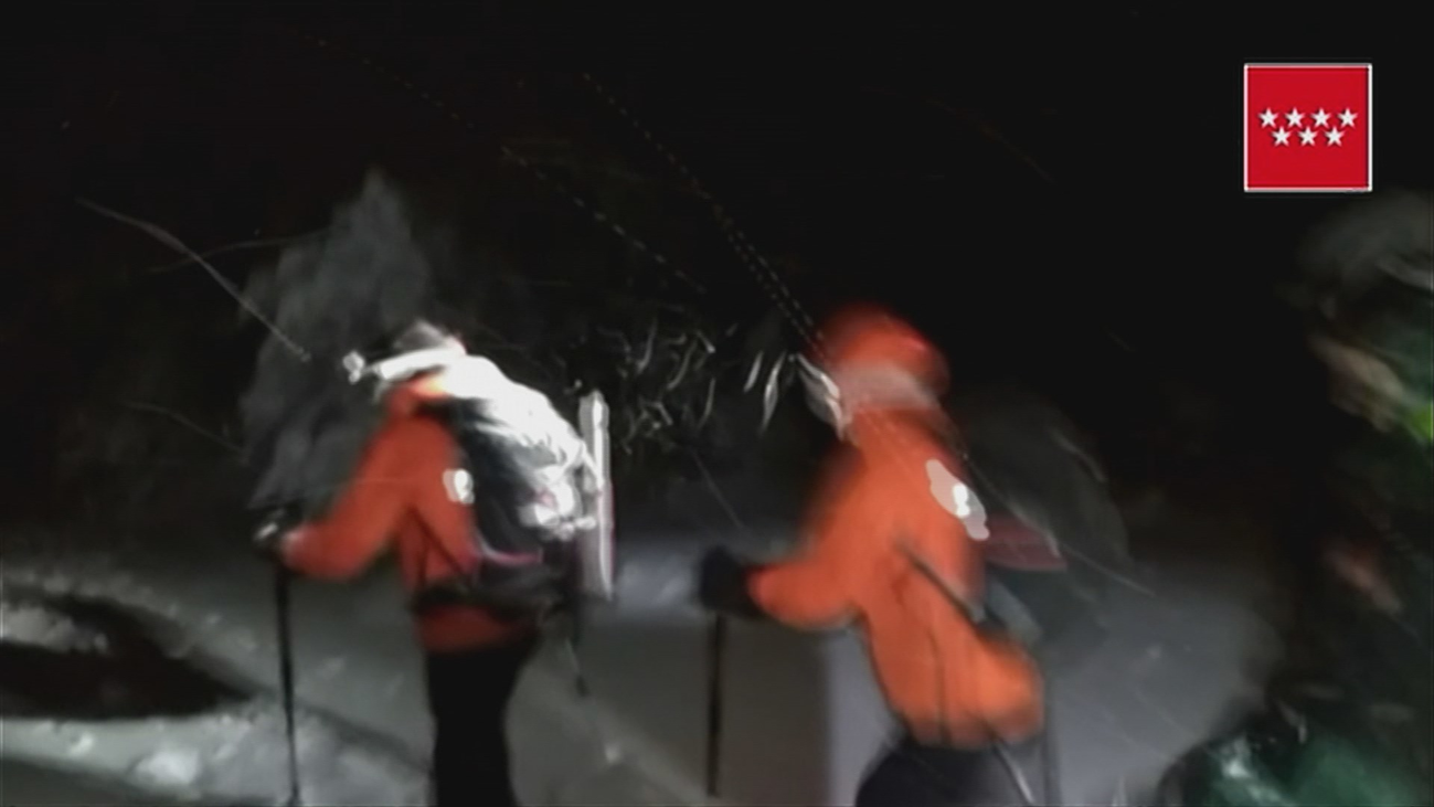 Rescatan a un joven con hipotermia tras perderse en la sierra de Madrid