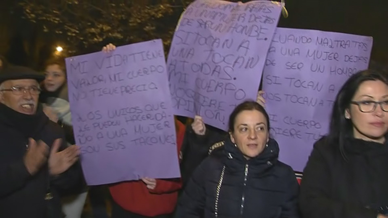 Concentración en repulsa de la violencia machista en Leganés