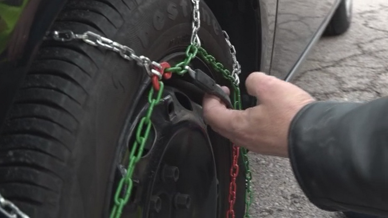 ¿Cómo colocar correctamente las cadenas en nuestro coche?