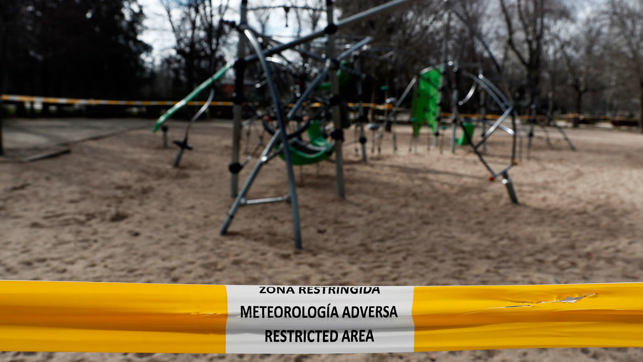 El parque de El Retiro permanece cerrado debido a los fuertes vientos